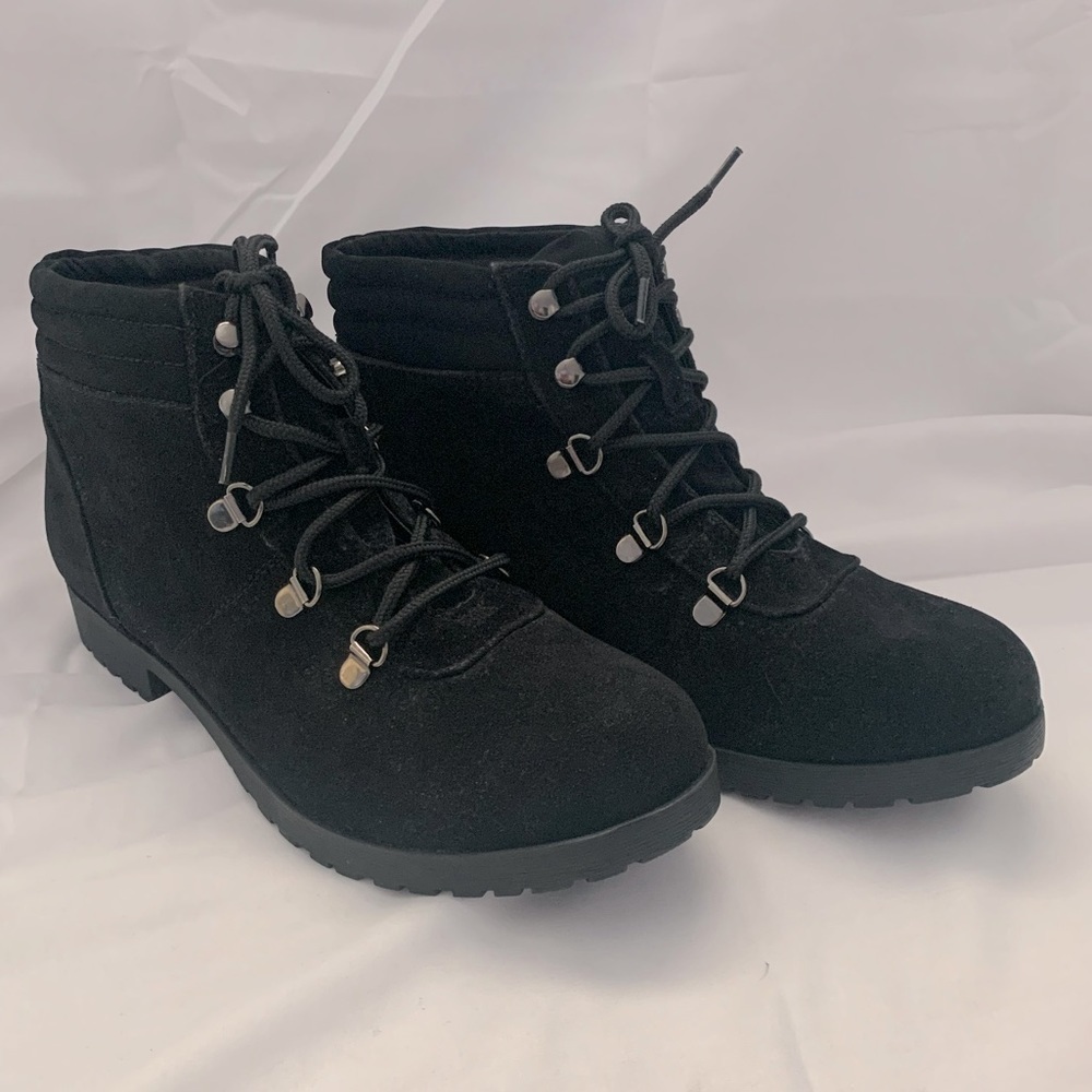 Quipid Black Felt Hiking Boots